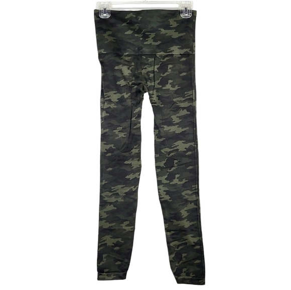 SPANX Look at Me Now seamless leggings in camo camouflage - Picture 3 of 5